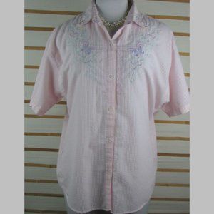 Beautiful 1X cotton seersucker buttoned top